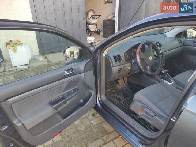 Серый Фольксваген Гольф, объемом двигателя 1.4 л и пробегом 325 тыс. км за 6300 $, фото 7 на Automoto.ua