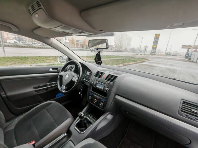 Серый Фольксваген Гольф, объемом двигателя 1.4 л и пробегом 245 тыс. км за 6200 $, фото 18 на Automoto.ua