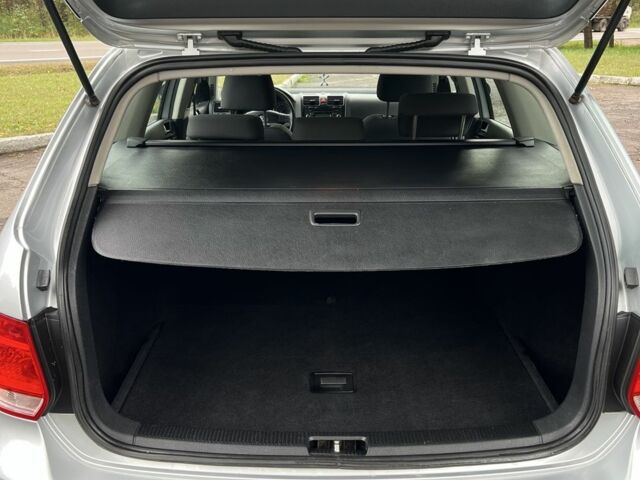 Серый Фольксваген Гольф, объемом двигателя 1.6 л и пробегом 248 тыс. км за 6100 $, фото 7 на Automoto.ua