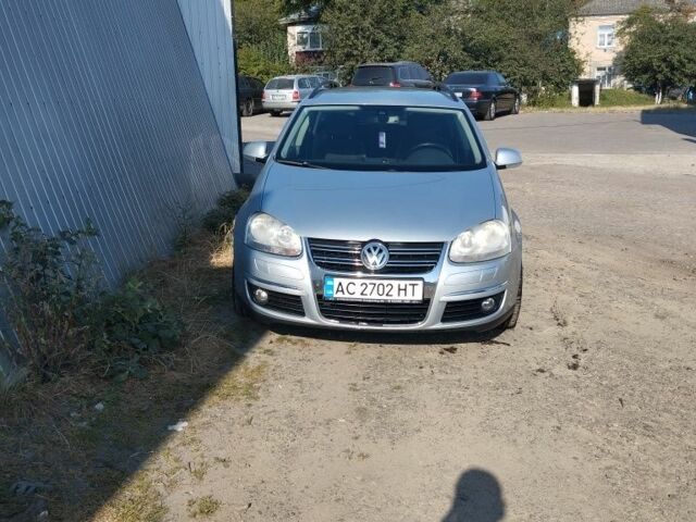 Серый Фольксваген Гольф, объемом двигателя 1.4 л и пробегом 232 тыс. км за 5600 $, фото 2 на Automoto.ua