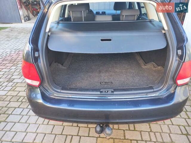 Серый Фольксваген Гольф, объемом двигателя 1.4 л и пробегом 325 тыс. км за 6300 $, фото 5 на Automoto.ua