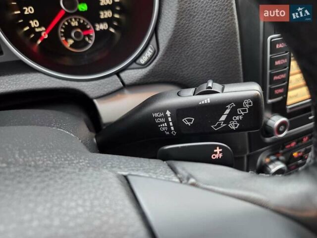 Серый Фольксваген Гольф, объемом двигателя 1.4 л и пробегом 259 тыс. км за 8500 $, фото 13 на Automoto.ua