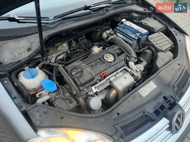 Серый Фольксваген Гольф, объемом двигателя 1.4 л и пробегом 263 тыс. км за 6500 $, фото 57 на Automoto.ua