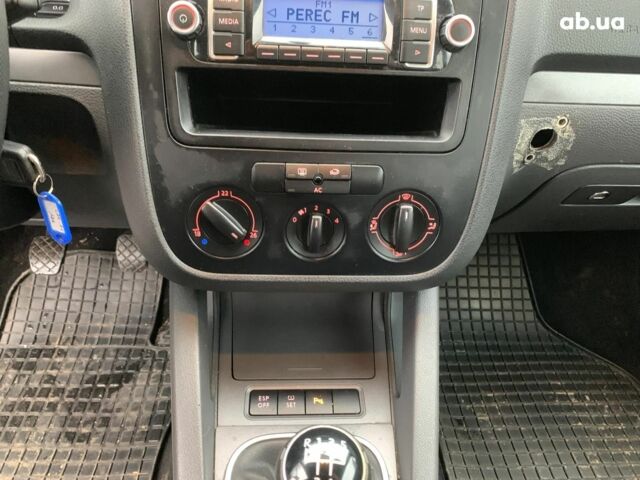 Серый Фольксваген Гольф, объемом двигателя 1.9 л и пробегом 280 тыс. км за 6690 $, фото 32 на Automoto.ua