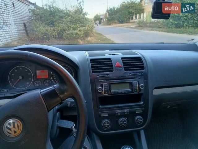 Серый Фольксваген Гольф, объемом двигателя 1.39 л и пробегом 235 тыс. км за 5500 $, фото 11 на Automoto.ua
