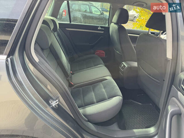 Сірий Фольксваген Гольф, об'ємом двигуна 1.9 л та пробігом 278 тис. км за 6900 $, фото 9 на Automoto.ua
