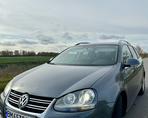 Серый Фольксваген Гольф, объемом двигателя 1.39 л и пробегом 200 тыс. км за 5750 $, фото 1 на Automoto.ua