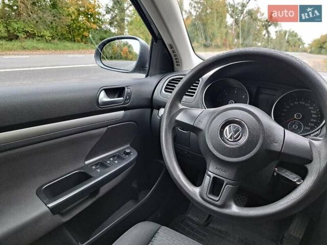 Фольксваген Гольф 2009 в Нетешине на Automoto.ua Серый Фольксваген Гольф, объемом двигателя 1.6 л и пробегом 245 тыс. км за 6900 $, фото 18 на Automoto.ua