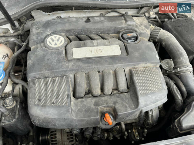 Фольксваген Гольф 2009 у Сокинянах на Automoto.ua Сірий Фольксваген Гольф, об'ємом двигуна 1.6 л та пробігом 268 тис. км за 4999 $, фото 34 на Automoto.ua