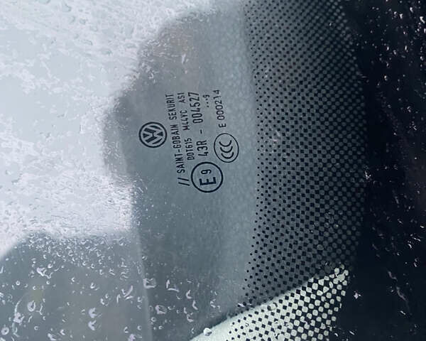 Серый Фольксваген Гольф, объемом двигателя 1.6 л и пробегом 213 тыс. км за 6100 $, фото 19 на Automoto.ua