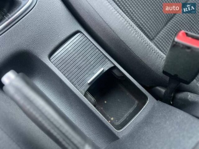 Серый Фольксваген Гольф, объемом двигателя 1.4 л и пробегом 263 тыс. км за 6500 $, фото 40 на Automoto.ua