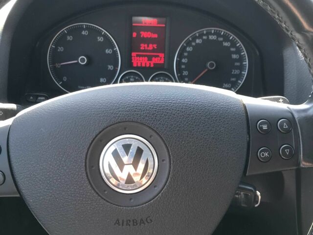 Серый Фольксваген Гольф, объемом двигателя 1.4 л и пробегом 131 тыс. км за 8800 $, фото 16 на Automoto.ua