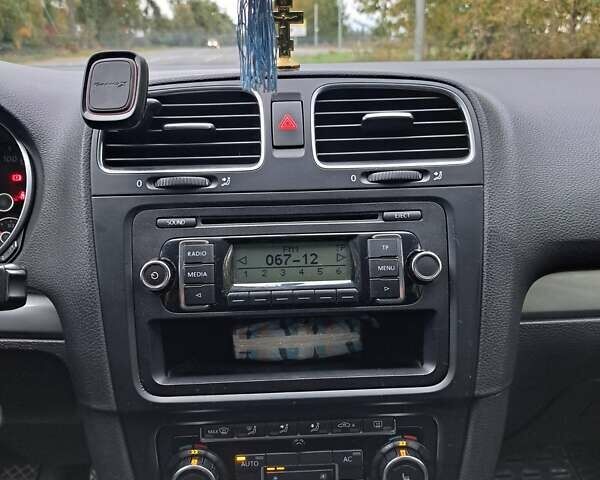 Фольксваген Гольф 2009 в Нетешине на Automoto.ua Серый Фольксваген Гольф, объемом двигателя 1.6 л и пробегом 245 тыс. км за 6900 $, фото 24 на Automoto.ua