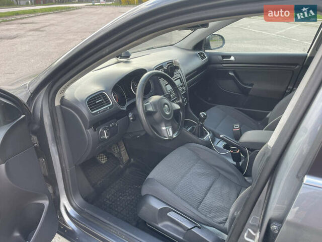 Серый Фольксваген Гольф, объемом двигателя 1.6 л и пробегом 342 тыс. км за 7200 $, фото 8 на Automoto.ua