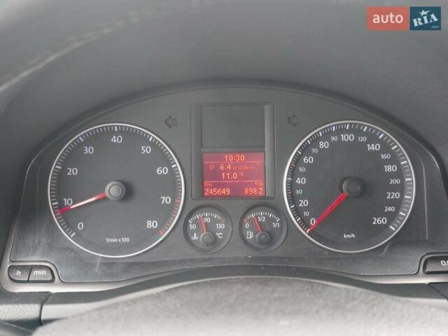 Серый Фольксваген Гольф, объемом двигателя 1.4 л и пробегом 245 тыс. км за 6200 $, фото 24 на Automoto.ua