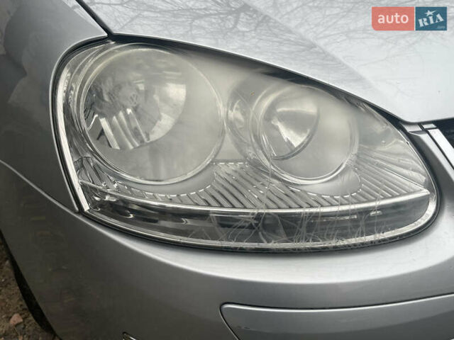 Серый Фольксваген Гольф, объемом двигателя 1.39 л и пробегом 250 тыс. км за 5912 $, фото 16 на Automoto.ua