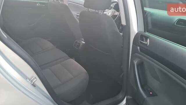 Серый Фольксваген Гольф, объемом двигателя 1.39 л и пробегом 114 тыс. км за 5950 $, фото 17 на Automoto.ua