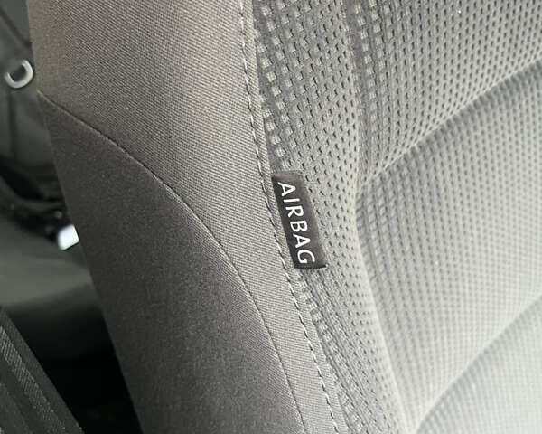 Серый Фольксваген Гольф, объемом двигателя 1.39 л и пробегом 250 тыс. км за 5912 $, фото 37 на Automoto.ua