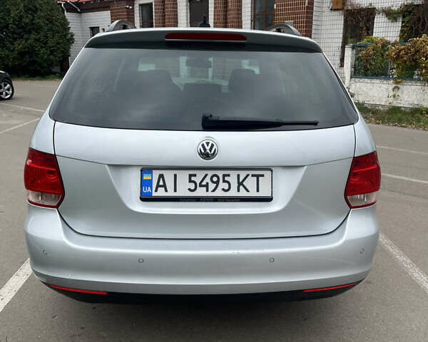 Серый Фольксваген Гольф, объемом двигателя 1.39 л и пробегом 241 тыс. км за 7000 $, фото 3 на Automoto.ua
