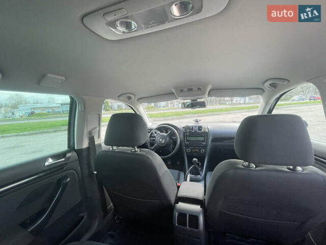 Серый Фольксваген Гольф, объемом двигателя 1.6 л и пробегом 342 тыс. км за 7200 $, фото 12 на Automoto.ua