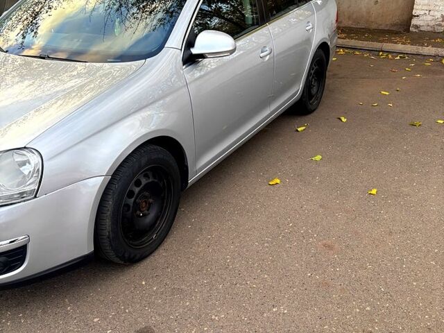 Серый Фольксваген Гольф, объемом двигателя 1.4 л и пробегом 184 тыс. км за 6200 $, фото 2 на Automoto.ua