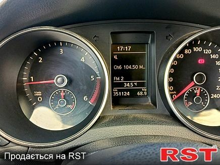 Серый Фольксваген Гольф, объемом двигателя 1.6 л и пробегом 350 тыс. км за 6300 $, фото 4 на Automoto.ua