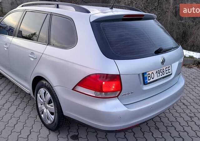 Серый Фольксваген Гольф, объемом двигателя 1.6 л и пробегом 370 тыс. км за 4900 $, фото 32 на Automoto.ua