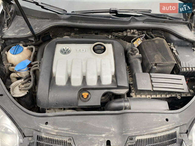 Сірий Фольксваген Гольф, об'ємом двигуна 1.9 л та пробігом 214 тис. км за 6800 $, фото 6 на Automoto.ua