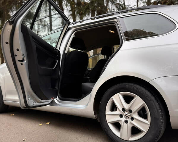 Сірий Фольксваген Гольф, об'ємом двигуна 1.39 л та пробігом 173 тис. км за 7800 $, фото 27 на Automoto.ua