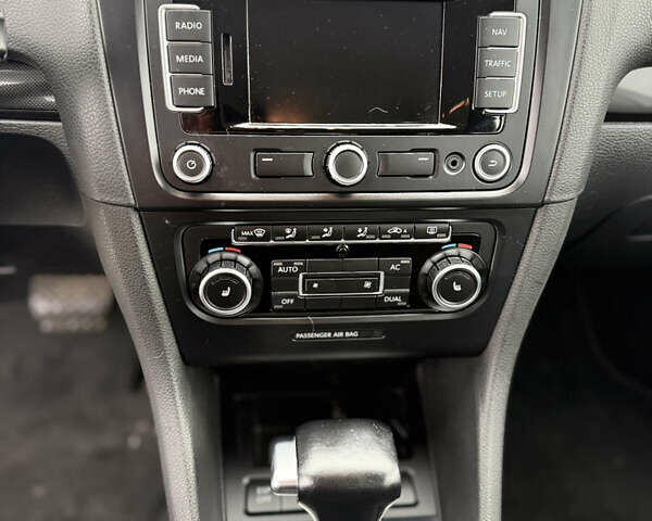 Серый Фольксваген Гольф, объемом двигателя 1.39 л и пробегом 173 тыс. км за 7700 $, фото 40 на Automoto.ua