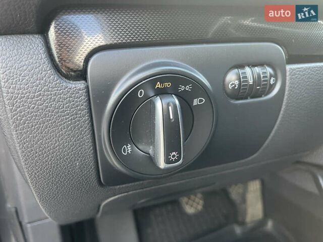 Серый Фольксваген Гольф, объемом двигателя 1.6 л и пробегом 342 тыс. км за 7200 $, фото 13 на Automoto.ua