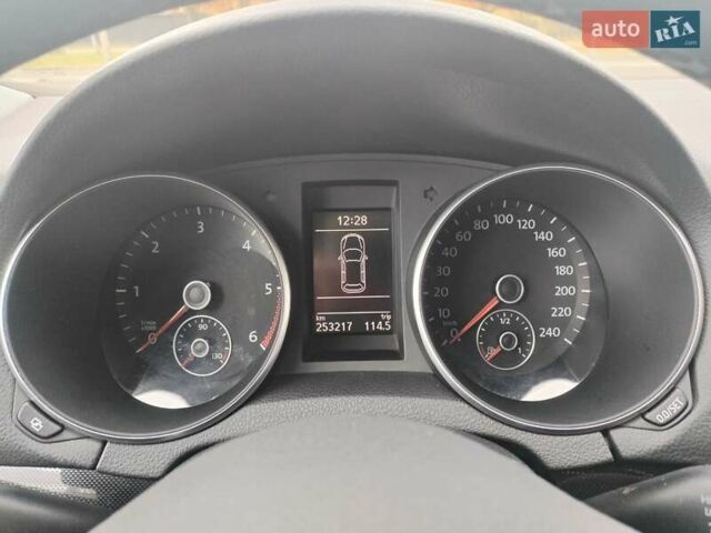 Серый Фольксваген Гольф, объемом двигателя 1.6 л и пробегом 253 тыс. км за 7700 $, фото 55 на Automoto.ua