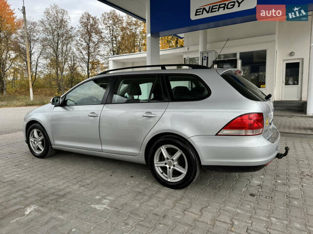 Фольксваген Гольф 2009 у Сокинянах на Automoto.ua Сірий Фольксваген Гольф, об'ємом двигуна 1.6 л та пробігом 268 тис. км за 4999 $, фото 2 на Automoto.ua