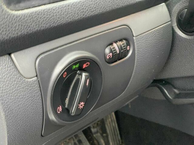 Сірий Фольксваген Гольф, об'ємом двигуна 1.9 л та пробігом 280 тис. км за 6690 $, фото 19 на Automoto.ua