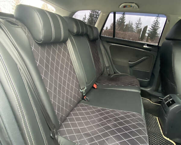 Сірий Фольксваген Гольф, об'ємом двигуна 1.6 л та пробігом 283 тис. км за 7500 $, фото 11 на Automoto.ua