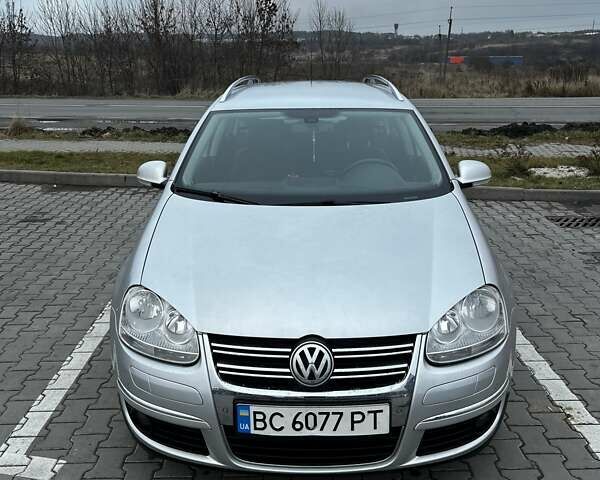 Серый Фольксваген Гольф, объемом двигателя 1.4 л и пробегом 161 тыс. км за 6900 $, фото 1 на Automoto.ua