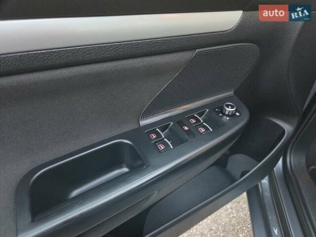 Серый Фольксваген Гольф, объемом двигателя 1.4 л и пробегом 259 тыс. км за 8500 $, фото 15 на Automoto.ua