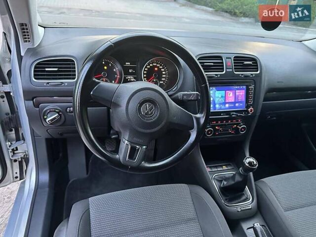 Серый Фольксваген Гольф, объемом двигателя 1.39 л и пробегом 211 тыс. км за 7250 $, фото 13 на Automoto.ua