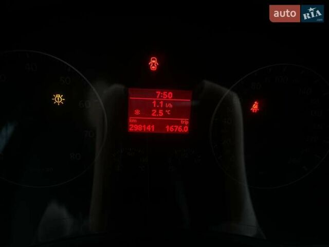 Серый Фольксваген Гольф, объемом двигателя 1.39 л и пробегом 298 тыс. км за 6000 $, фото 3 на Automoto.ua