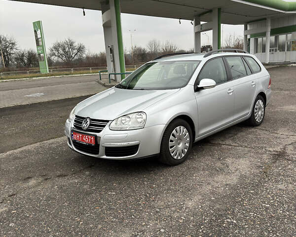 Серый Фольксваген Гольф, объемом двигателя 1.6 л и пробегом 230 тыс. км за 7000 $, фото 1 на Automoto.ua