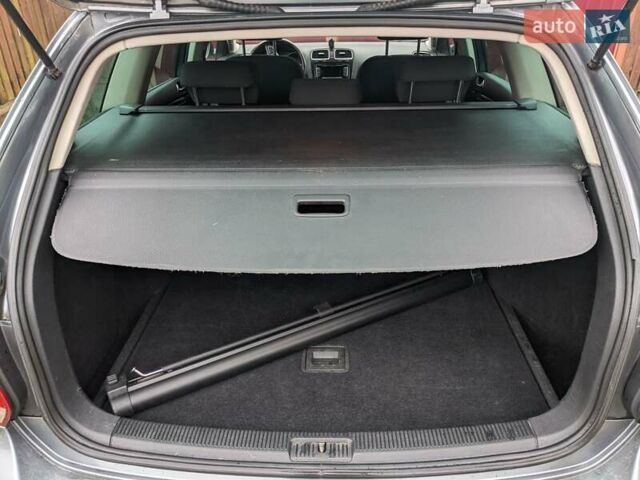 Серый Фольксваген Гольф, объемом двигателя 1.6 л и пробегом 351 тыс. км за 6500 $, фото 2 на Automoto.ua