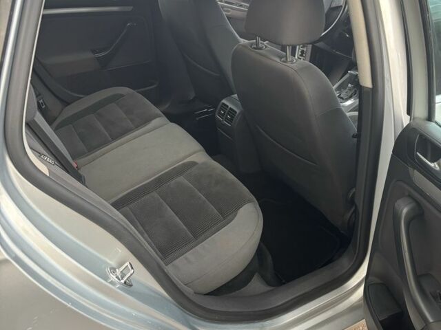 Серый Фольксваген Гольф, объемом двигателя 1.4 л и пробегом 184 тыс. км за 6200 $, фото 9 на Automoto.ua