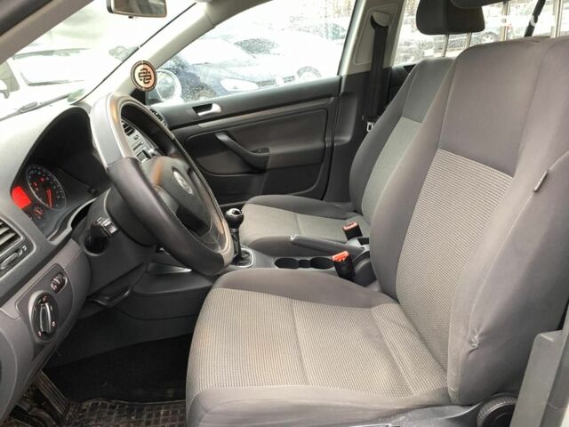 Серый Фольксваген Гольф, объемом двигателя 1.9 л и пробегом 280 тыс. км за 6690 $, фото 26 на Automoto.ua