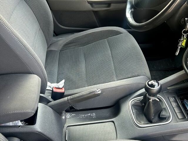 Серый Фольксваген Гольф, объемом двигателя 1.9 л и пробегом 276 тыс. км за 5600 $, фото 10 на Automoto.ua