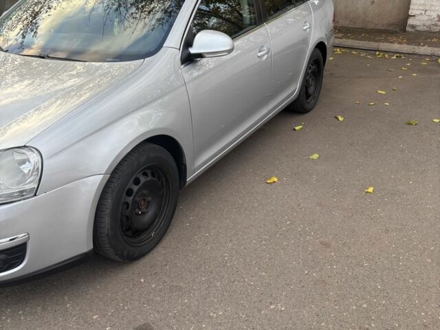 Серый Фольксваген Гольф, объемом двигателя 1.4 л и пробегом 184 тыс. км за 6200 $, фото 1 на Automoto.ua