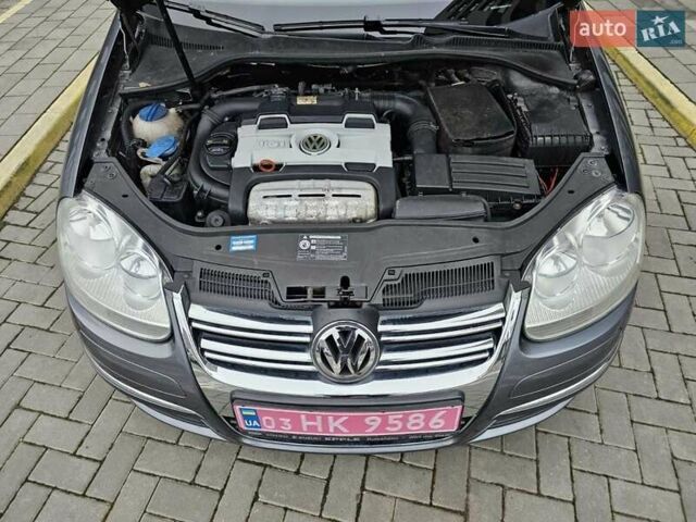 Серый Фольксваген Гольф, объемом двигателя 1.4 л и пробегом 198 тыс. км за 6700 $, фото 16 на Automoto.ua