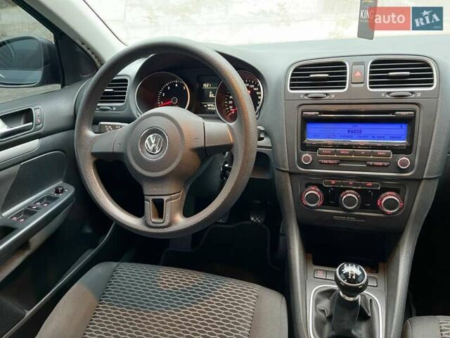 Серый Фольксваген Гольф, объемом двигателя 1.6 л и пробегом 144 тыс. км за 7950 $, фото 39 на Automoto.ua