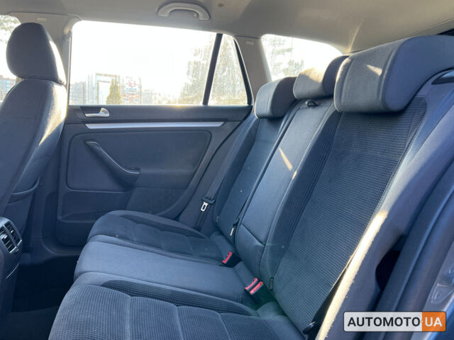 Серый Фольксваген Гольф, объемом двигателя 1.4 л и пробегом 186 тыс. км за 6400 $, фото 9 на Automoto.ua