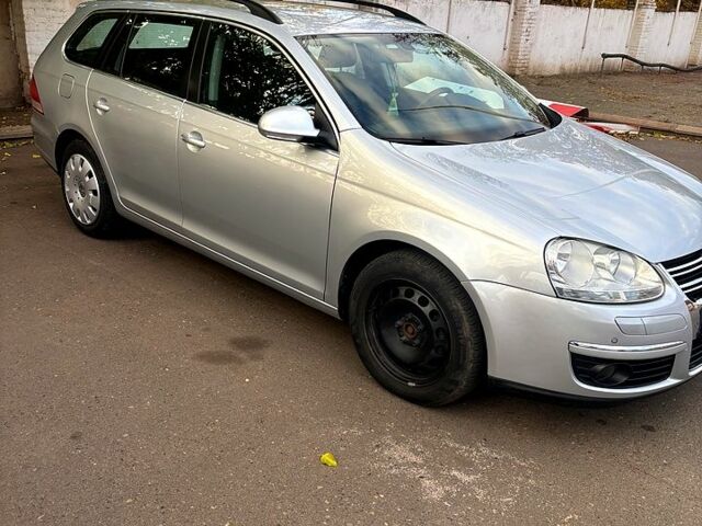 Серый Фольксваген Гольф, объемом двигателя 1.4 л и пробегом 184 тыс. км за 6200 $, фото 4 на Automoto.ua