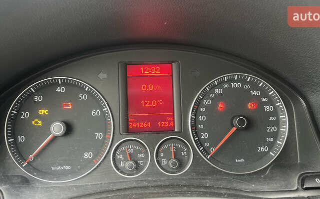 Серый Фольксваген Гольф, объемом двигателя 1.39 л и пробегом 241 тыс. км за 7000 $, фото 18 на Automoto.ua